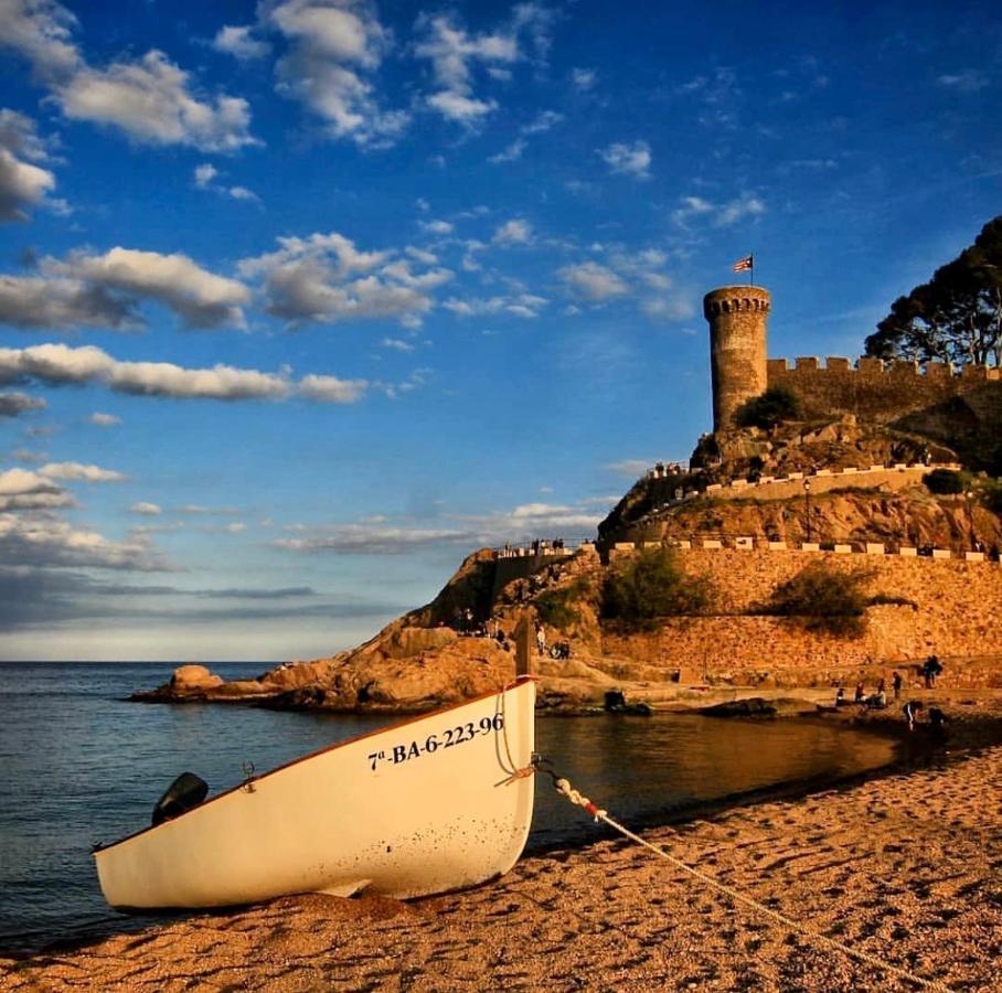 Ancora Frontbeach Luxury Apartment Tossa de Mar Bagian luar foto
