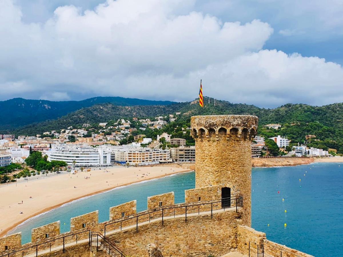 Ancora Frontbeach Luxury Apartment Tossa de Mar Bagian luar foto