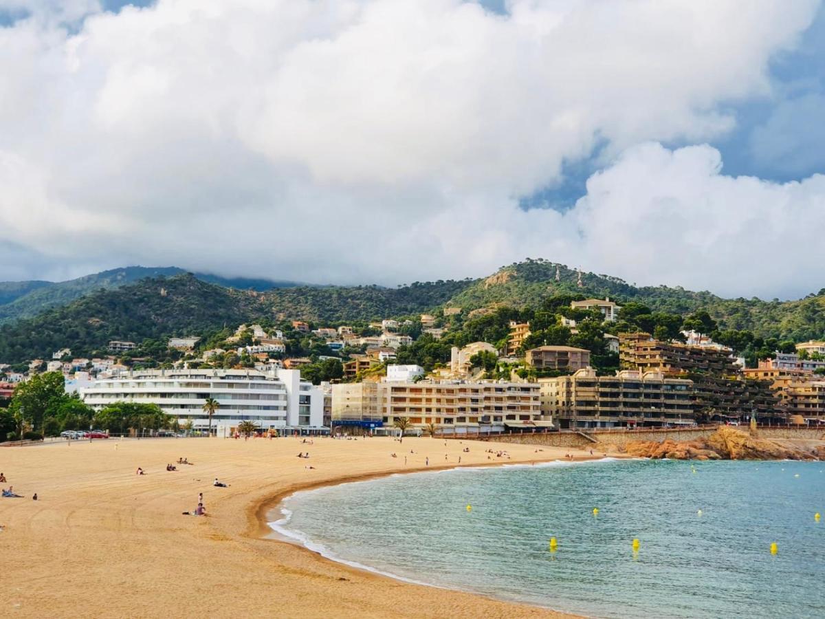 Ancora Frontbeach Luxury Apartment Tossa de Mar Bagian luar foto