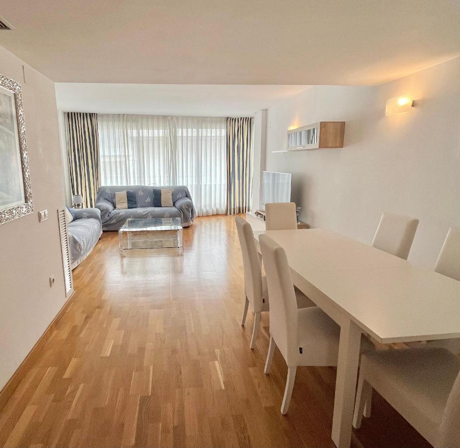 Ancora Frontbeach Luxury Apartment Tossa de Mar Bagian luar foto