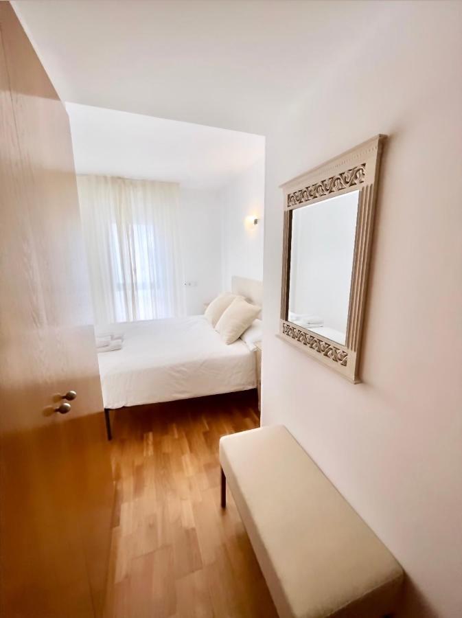 Ancora Frontbeach Luxury Apartment Tossa de Mar Bagian luar foto
