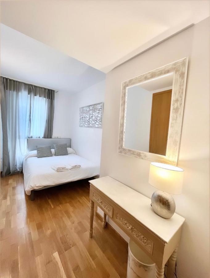 Ancora Frontbeach Luxury Apartment Tossa de Mar Bagian luar foto