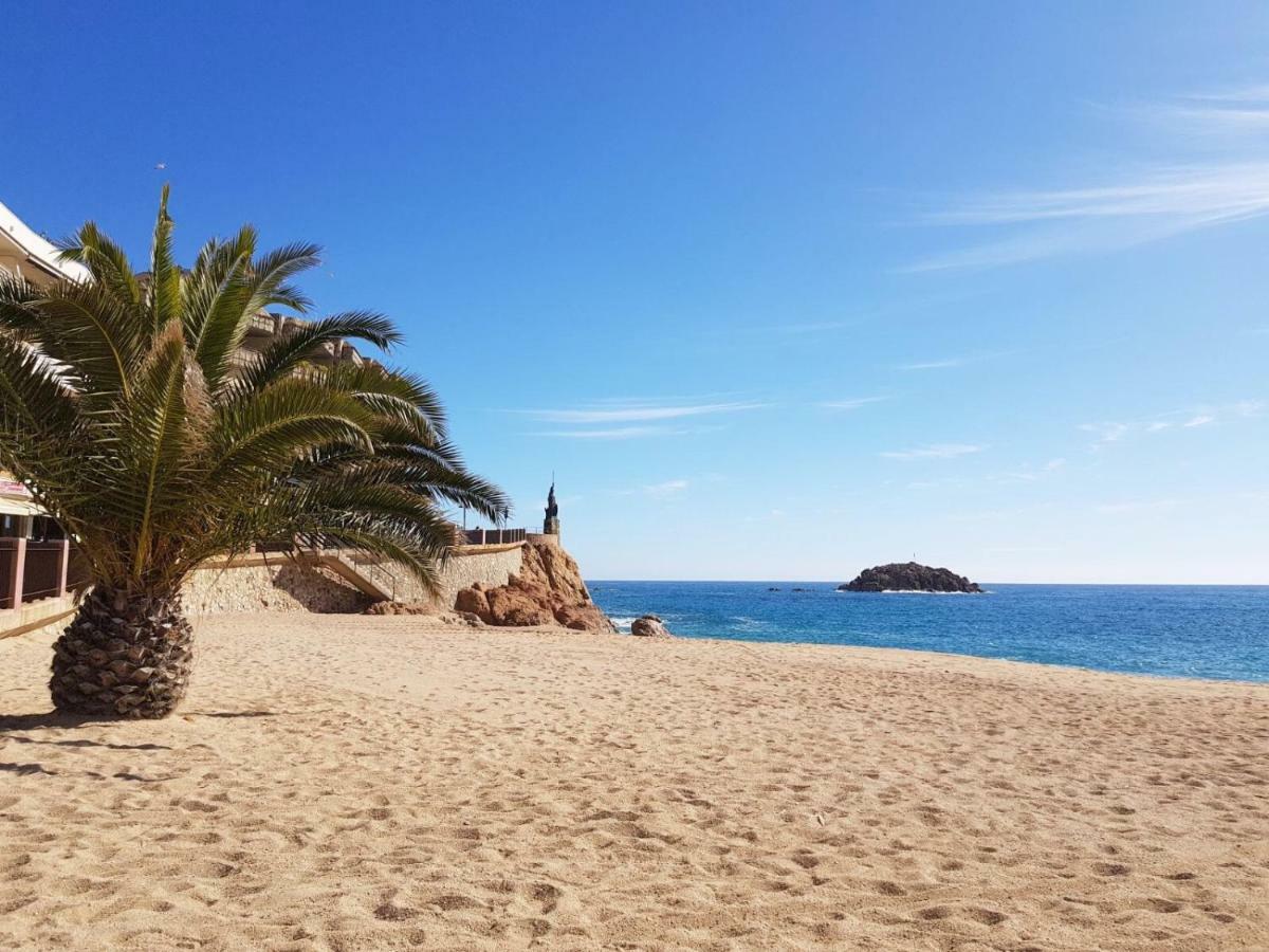 Ancora Frontbeach Luxury Apartment Tossa de Mar Bagian luar foto